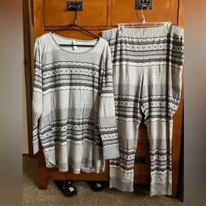 CACIQUE - Size 26/28 - NWOT - PAJAMA SET